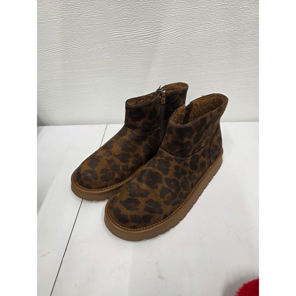 Universal Thread Women Leopard Print Faux Fur Lined Ankle Boots Brown Size 10